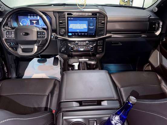 FORD-F-150-5.0 V8 GASOLINA CD LARIAT BLACK FX4 AUTOMÁTICO FORD-F-150-2024