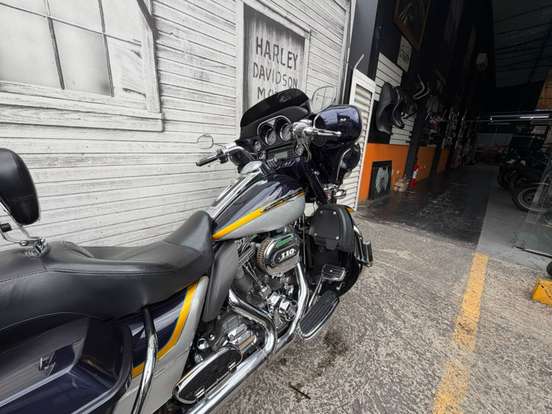 HARLEY-DAVIDSON-CVO ULTRA CLASSIC ELECTRA GLIDE HARLEY-DAVIDSON-CVO ULTRA CLASSIC ELECTRA GLIDE-2012