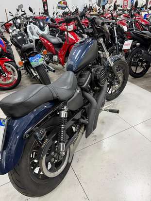 HARLEY-DAVIDSON-SPORTSTER XL 883 R-2008