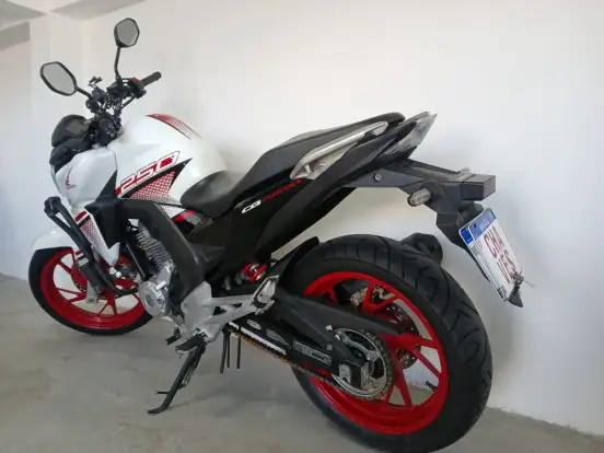 HONDA-CB TWISTER-2022