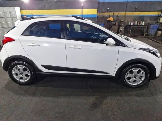 HYUNDAI HB20X 1.6 16V STYLE FLEX 4P MANUAL