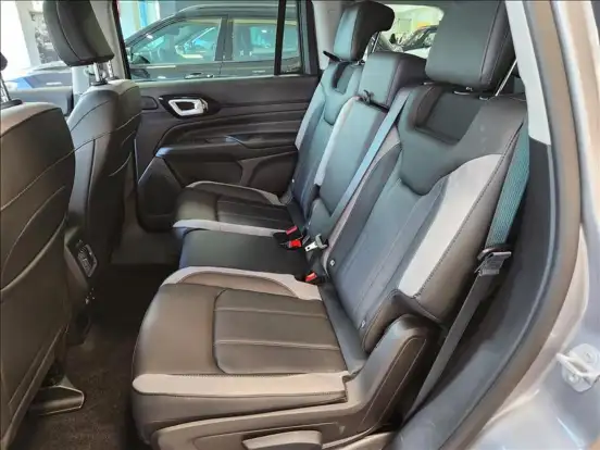 JEEP-COMMANDER-2026