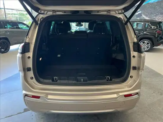 JEEP-COMMANDER-2.2 TURBO DIESEL OVERLAND AT9 JEEP-COMMANDER-2026