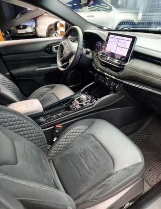 JEEP-COMMANDER-2025