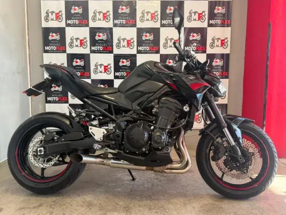 KAWASAKI Z900 KAWASAKI Z900