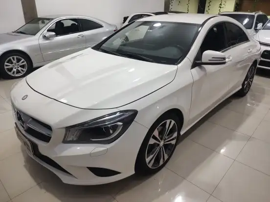 MERCEDES-BENZ-CLA 200-2015