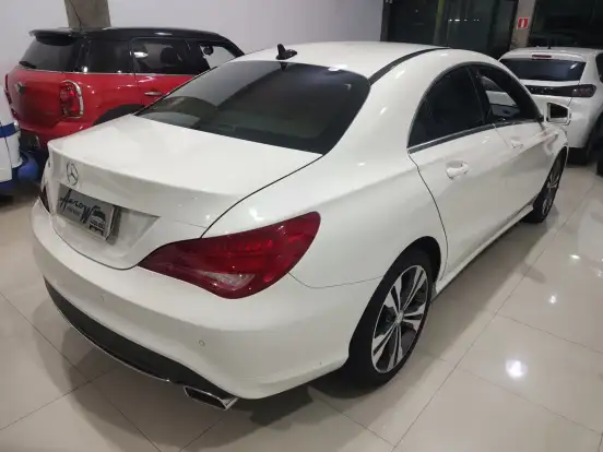 MERCEDES-BENZ-CLA 200-1.6 URBAN 16V FLEX 4P AUTOMÁTICO MERCEDES-BENZ-CLA 200-2015