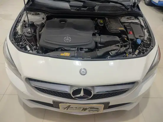 MERCEDES-BENZ-CLA 200-2015