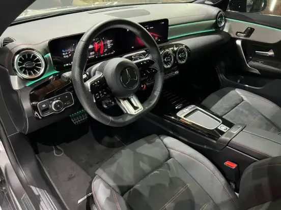 MERCEDES-BENZ-CLA 35 AMG-2.0 MHEV 4MATIC 8G-DCT MERCEDES-BENZ-CLA 35 AMG-2025