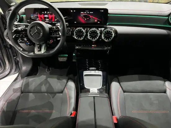 MERCEDES-BENZ-CLA 35 AMG-2.0 MHEV 4MATIC 8G-DCT MERCEDES-BENZ-CLA 35 AMG-2025