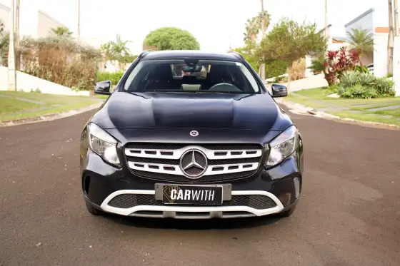 MERCEDES-BENZ GLA 200 1.6 CGI FLEX STYLE 7G-DCT MERCEDES-BENZ GLA 200 1.6 CGI FLEX STYLE 7G-DCT