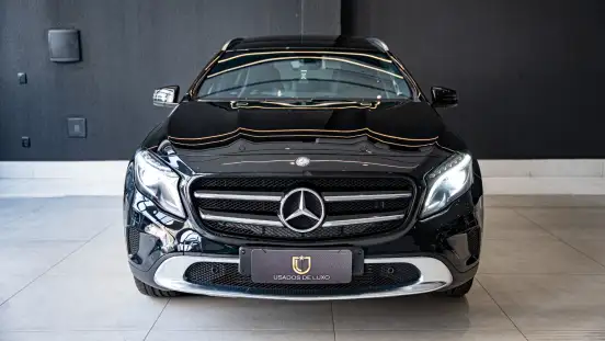 MERCEDES-BENZ-GLA 200-2015