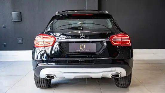 MERCEDES-BENZ-GLA 200-2015