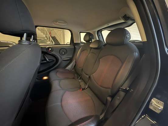 MINI-COUNTRYMAN-2011