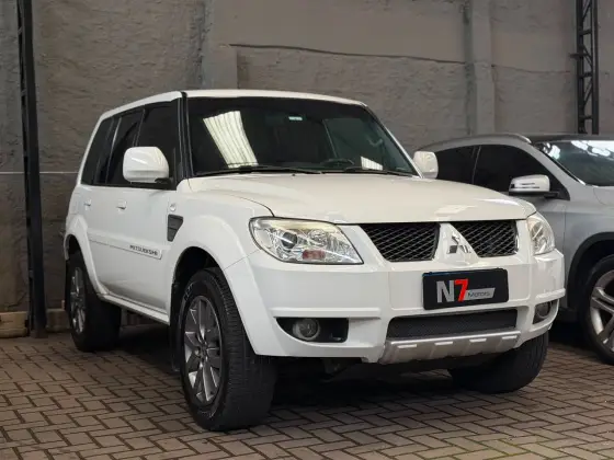 MITSUBISHI PAJERO TR4 2.0 4X2 16V 140CV FLEX 4P AUTOMÁTICO