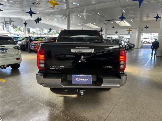 MITSUBISHI-TRITON-2.4 BITURBO DIESEL CD HPE-S 4X4 AUTOMÁTICO MITSUBISHI-TRITON-2024