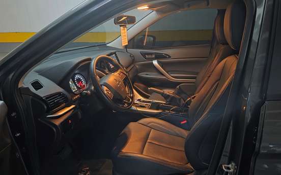 MITSUBISHI-ECLIPSE CROSS-2024