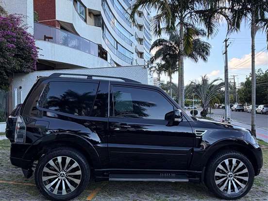 MITSUBISHI-PAJERO-3.2 HPE 4X4 7 LUGARES 16V TURBO INTERCOOLER DIESEL 4P AUTOMÁTICO MITSUBISHI-PAJERO-2018
