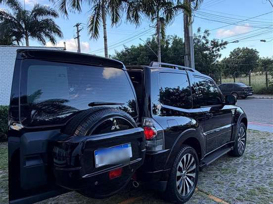 MITSUBISHI-PAJERO-3.2 HPE 4X4 7 LUGARES 16V TURBO INTERCOOLER DIESEL 4P AUTOMÁTICO MITSUBISHI-PAJERO-2018
