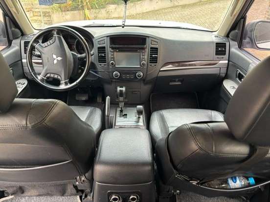 MITSUBISHI-PAJERO FULL-3.8 HPE 4X4 V6 24V GASOLINA 4P AUTOMÁTICO MITSUBISHI-PAJERO FULL-2012