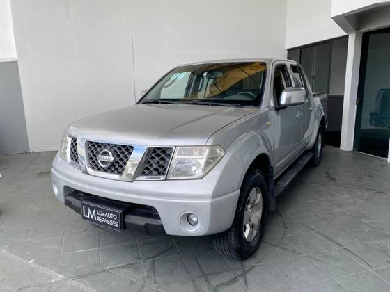 NISSAN FRONTIER 2.5 SEL 4X4 CD TURBO ELETRONIC DIESEL 4P AUTOMÁTICO