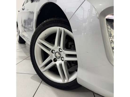 PEUGEOT-308-2015
