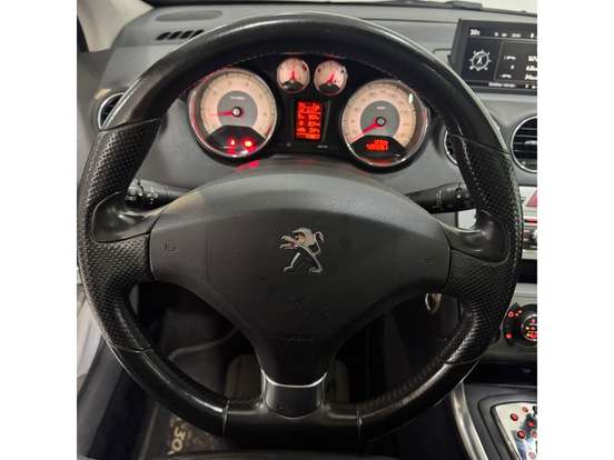 PEUGEOT-308-2015