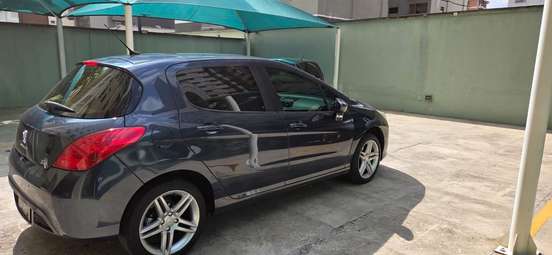 PEUGEOT-308-2011
