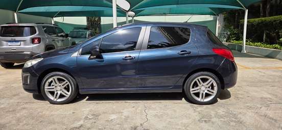 PEUGEOT-308-2011