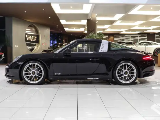 PORSCHE-911-2019