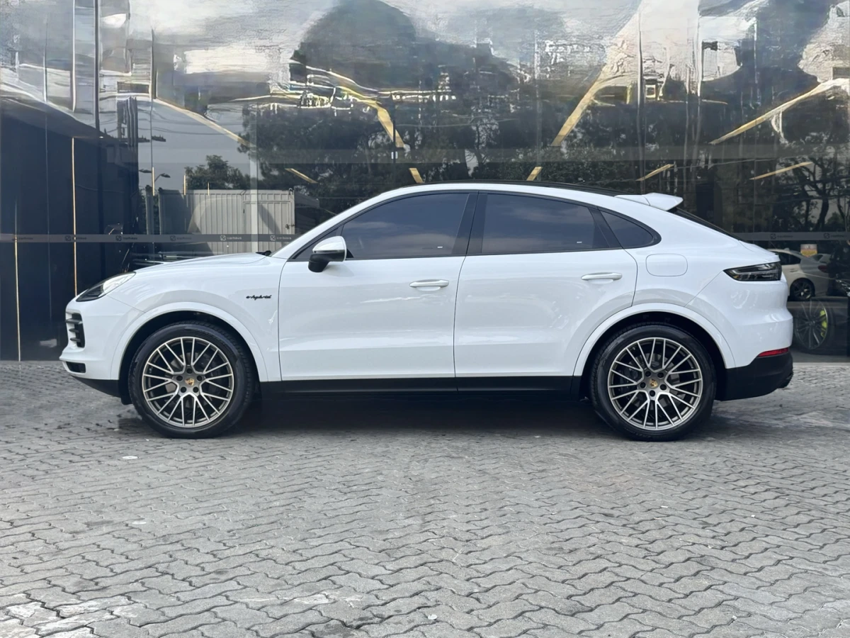 Porsche Cayenne — foto 7