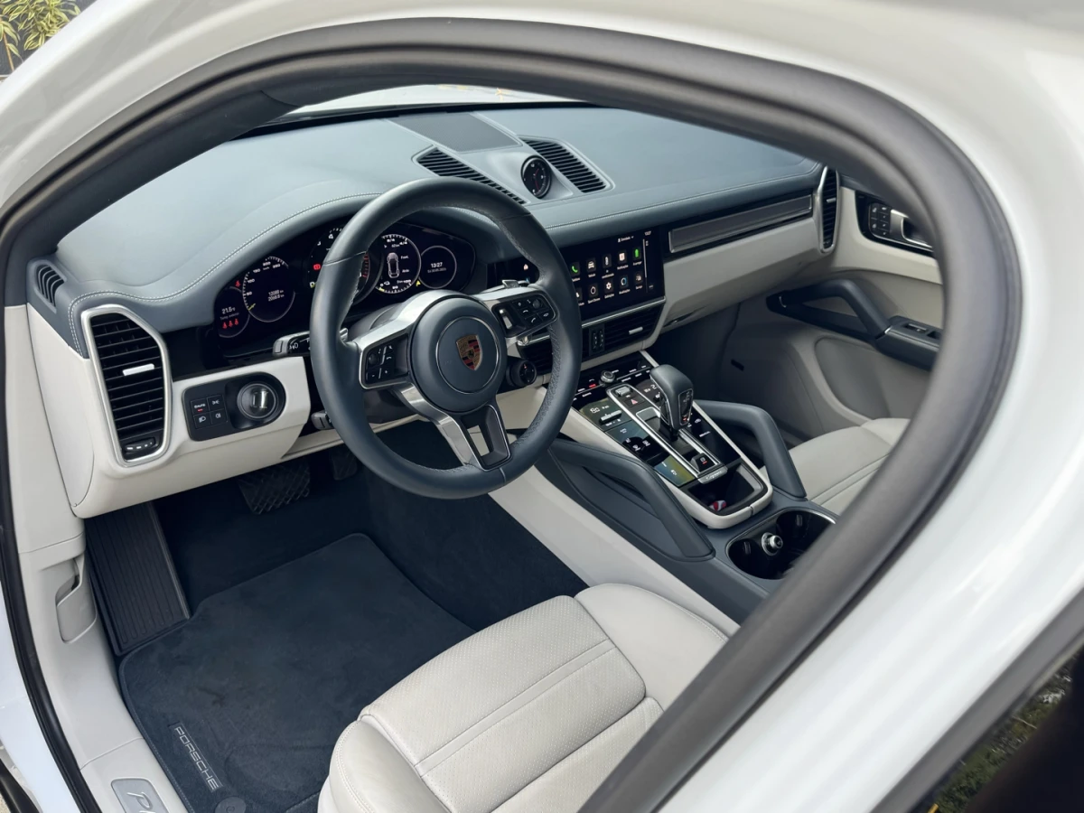 Porsche Cayenne — foto 10