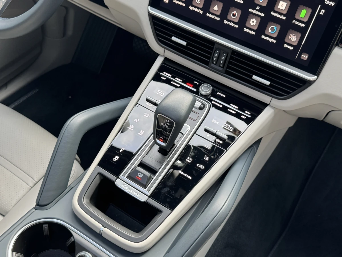 Porsche Cayenne — foto 13