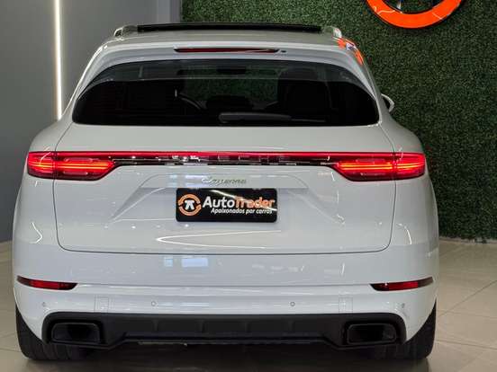 PORSCHE-CAYENNE-2020