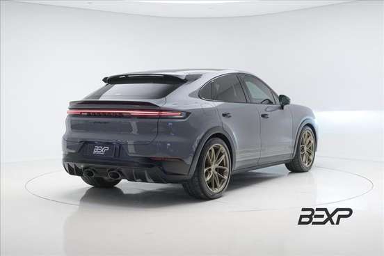 PORSCHE-CAYENNE-2025