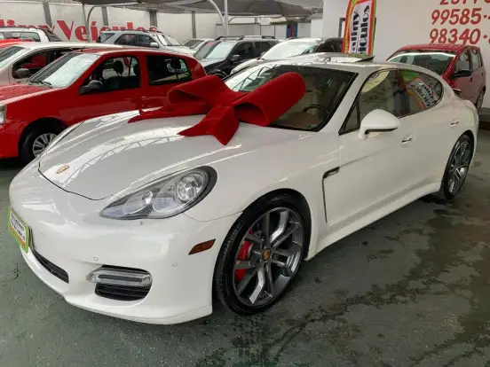 PORSCHE-PANAMERA-2011