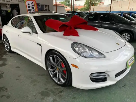 PORSCHE-PANAMERA-2011