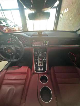 PORSCHE-PANAMERA-2021