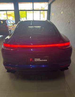 PORSCHE-PANAMERA-2021