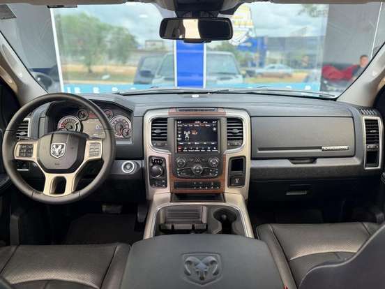 RAM-CLASSIC-5.7 V8 GASOLINA LARAMIE CD 4X4 AUTOMÁTICO RAM-CLASSIC-2022