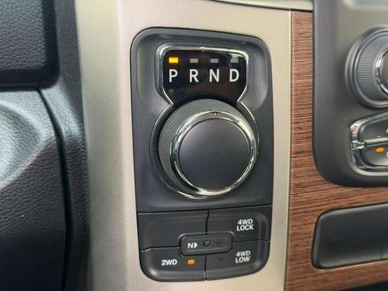 RAM-CLASSIC-5.7 V8 GASOLINA LARAMIE CD 4X4 AUTOMÁTICO RAM-CLASSIC-2022