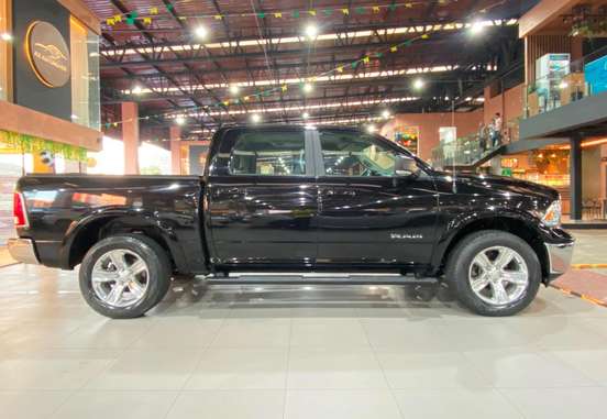 RAM-CLASSIC-5.7 V8 GASOLINA LARAMIE CD 4X4 AUTOMÁTICO RAM-CLASSIC-2023