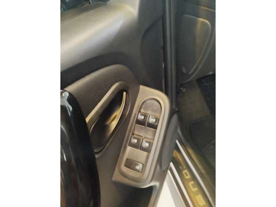 RENAULT-DUSTER-2.0 TECH ROAD II 4X2 16V FLEX 4P AUTOMÁTICO RENAULT-DUSTER-2015