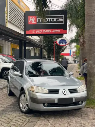 RENAULT MEGANE 2.0 DYNAMIQUE GRAND TOUR 16V GASOLINA 4P AUTOMÁTICO