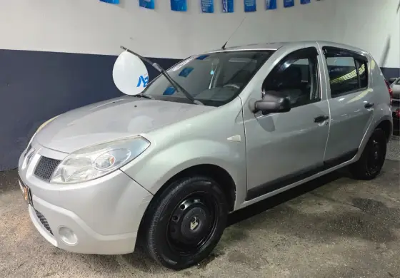 RENAULT SANDERO 1.0 EXPRESSION 16V FLEX 4P MANUAL RENAULT SANDERO 1.0 EXPRESSION 16V FLEX 4P MANUAL