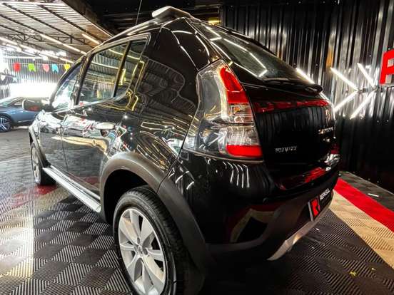 RENAULT-SANDERO-1.6 STEPWAY 16V FLEX 4P AUTOMÁTICO RENAULT-SANDERO-2012