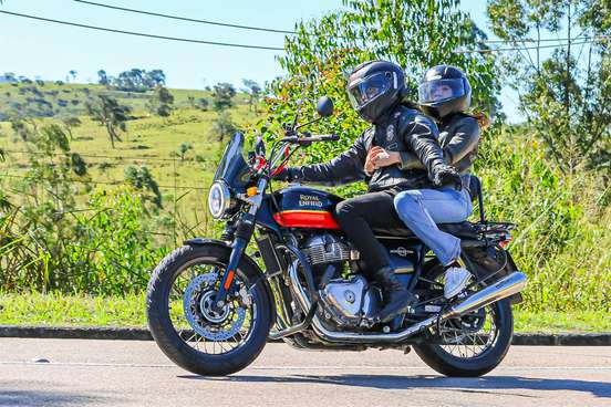 ROYAL ENFIELD-INTERCEPTOR-2023