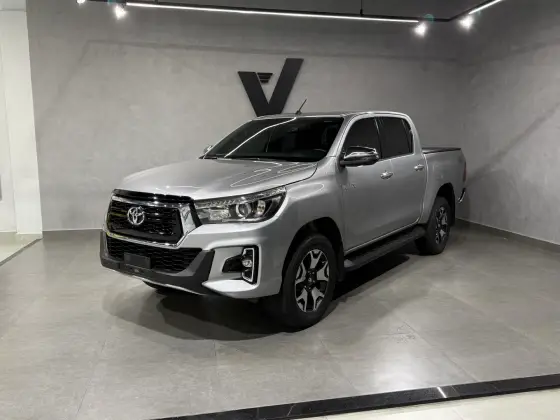 TOYOTA HILUX 2.8 SRX 4X4 CD 16V DIESEL 4P AUTOMÁTICO