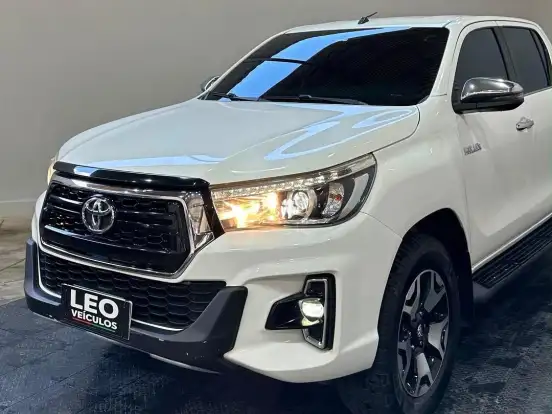 TOYOTA-HILUX-2.8 SRX 4X4 CD 16V DIESEL 4P AUTOMÁTICO TOYOTA-HILUX-2019