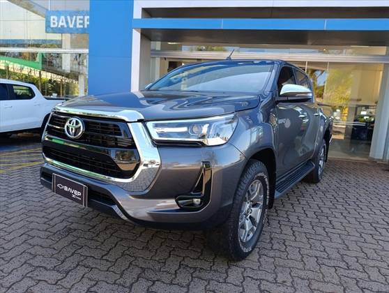 TOYOTA HILUX 2.8 D-4D TURBO DIESEL CD SRV 4X4 AUTOMÁTICO